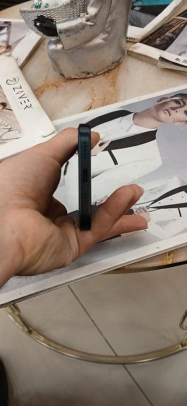 sony playstation 3: IPhone 15, 128 GB, Qara, Kredit, Face ID — 3