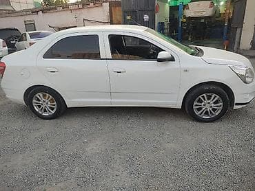 Arendaya verilir qalmaq şerti ile ilkin ödəniş 700 gunu 27 manat 36