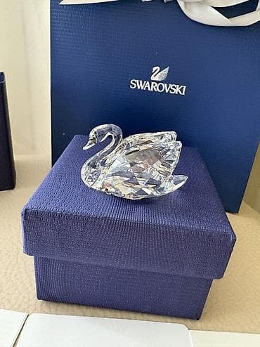 SWAROVSKI Лебедь.Новый,в упаковке,с сертификатом.Цена ниже на 50%чем