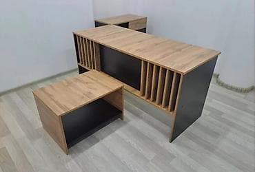 8 marta hediyye: Yeni, Müdir üçün, Künc masa — 1