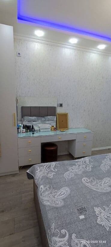 yeni guneslide 1 otaqli evler: Yeni Günəşli Massiv D, 3 otaqlı, Yeni tikili, 110 kv. m — 9