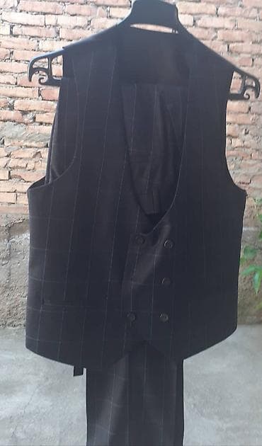 İdman dəstləri: 2017-ci ilde alinib . Az geyinilib. Ela veziyyetdedir — 2