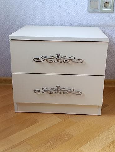 Тумбы: İki çekmecəli komod (yataq otağı üçün tumbə) iki ededi 40 azn - Rəng — 1