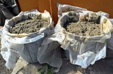 soxulcan gübrəsi qiyməti: Toyuq peyini🐓Güclü gübrə Kisəsi 3 azn.isdifadəsi: Dibçəklər,Təzə — 1