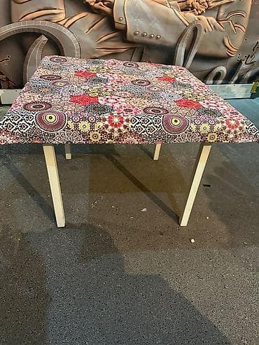 maqnit qapi toru: Mətbəx masası, Açılmayan, Kvadrat masa — 2