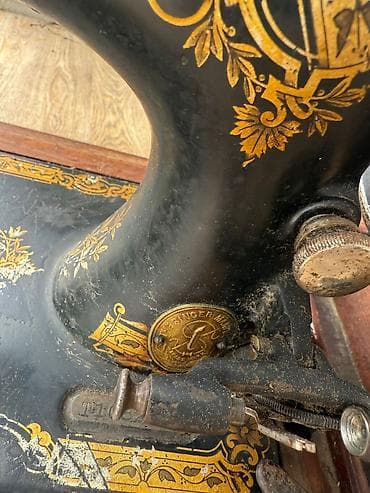 antik pullar: Məhsul: Singer əl ilə fırladılan tikiş maşını (ağır dəmirdən korpus — 4