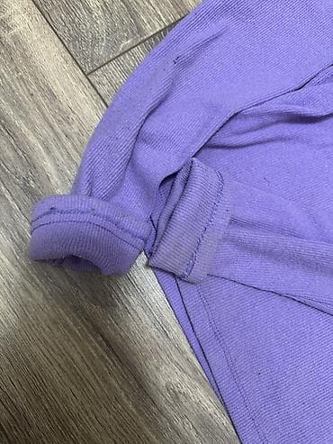 Kişi ayaqqabıları: Bənövşəyi rəngdə qadın köynəyi/svitşot tipli bluz. - Uzunqol, rahat — 3