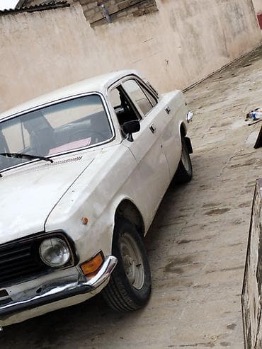 QAZ 24 Volga: 2.4 l | 1988 il 93230 km Sedan — 3