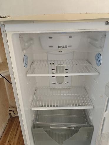 Video oyunlar və konsollar: İki qapılı məişət soyuducusu - Üst hissədə ayrıca dondurucu bölmə — 1