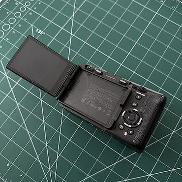 100: Sony Fx3 Öz kameramdır heç bir cızığı ya da problemi yoxdur aldığım — 10