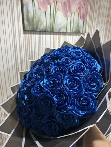 qar gülü: 45 gul buketi Mavi lentlərdən hazırlanmış bu gözəl gül buketi hər — 5