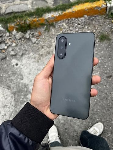 Samsung Galaxy A17, 128 GB, rəng - Qara, Qırıq