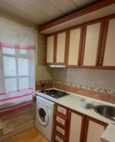 2 otaqlı mənzil – mətbəx, sanitar qovşaq və geniş otaq - Plan: ayrı