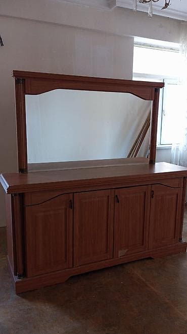 Ağac fakturalı böyük güzgülü konsol/bufet - Material: taxta fakturalı lalafo.az -da Ağac fakturalı böyük güzgülü konsol/bufet - Material: taxta fakturalı