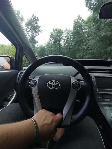Toyota Prius: 1.8 l | 2009 il — 5