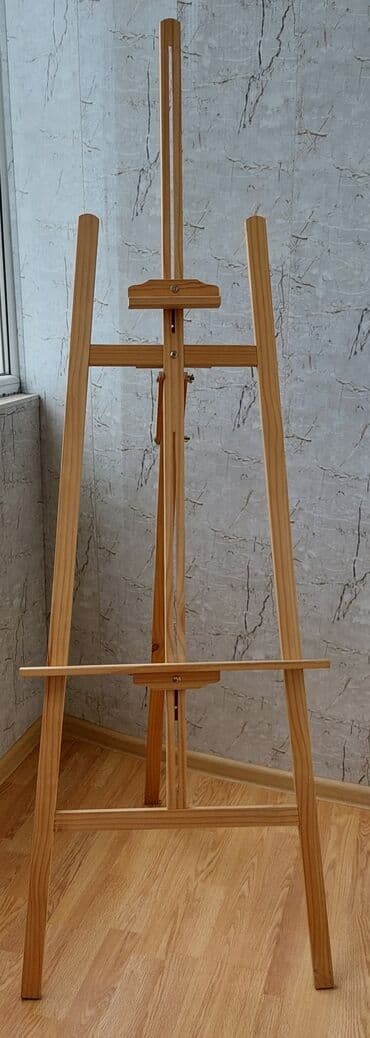 işlənmiş taxdalar: Taxta rəsm molberti. Yüksəkliyi tənzimlənir, həm böyük, həm də kiçik — 1