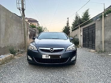 audi a8: Opel Astra: 1.4 l | 2010 il Hetçbek — 2