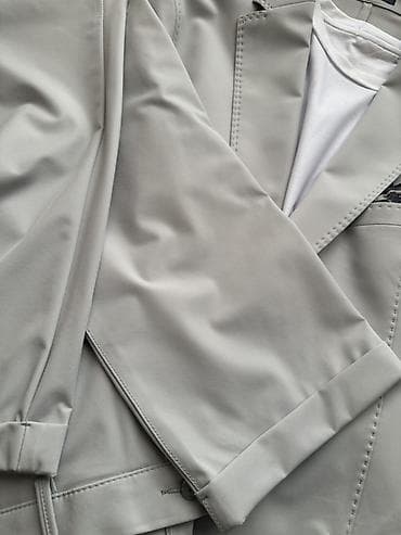 kurtka turk dilinde: Kişi kostyum dəsti – açıq boz rəng - İki hissə: pencək və şalvar - — 2