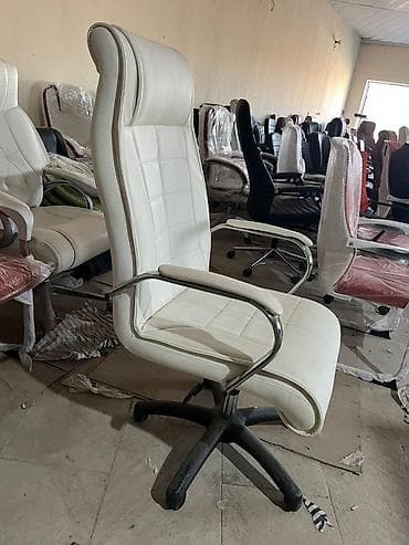 Yeni, Təkərli, Qolları tənzimlənmir, Süni dəri