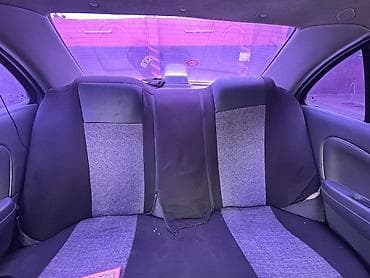 klas 6: Nissan Sunny: 1.6 l | 2007 il Sedan — 8