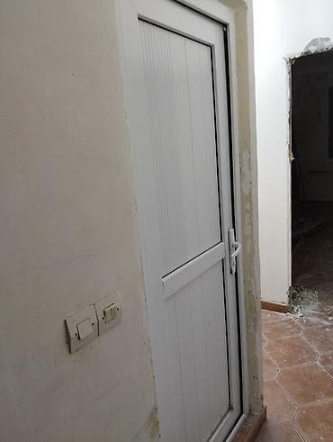 qapi ucun setkalar: PVC tualet/hamam qapısı - Material: ağ rəngli PVC (plastik) profil — 1