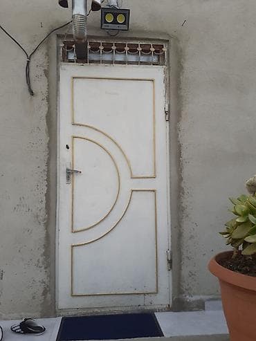 duz gabi: Metall qapı – giriş üçün - Material: qalın metal sac, möhkəm karkas - — 1