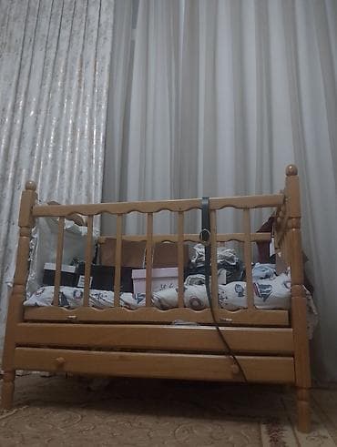 Oğlan və qız üçün, Dördbucaq, Beşik, Dəstsiz, Matrassız, Yellənmə mexanizmsiz