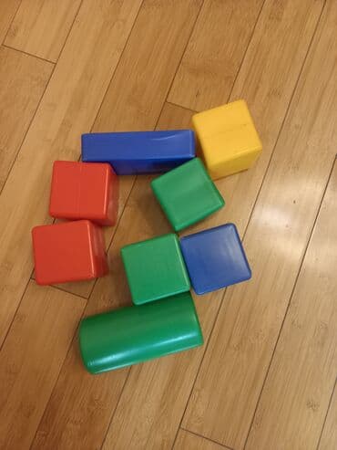 игрушки: Все игрушки целые в хорошем состоянии — 5