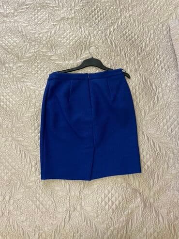 karandaş ətək: Qolay göy rəngdə qələm yubka - Klassik qələm kəsimi, dizə qədər — 1