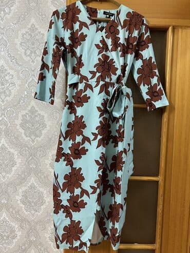 1 defe toya geyinilib. 38 razmer ( 40 razmere gedir)