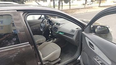 Chevrolet Cobalt sedan. təcili satılır 31 ay ödənilib 28 ay qalıb il — 3