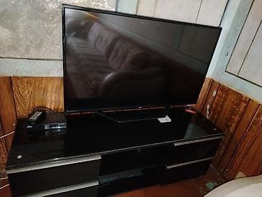 İşlənmiş, Düz TV altlığı, Polkalı, Şüşəli — 1