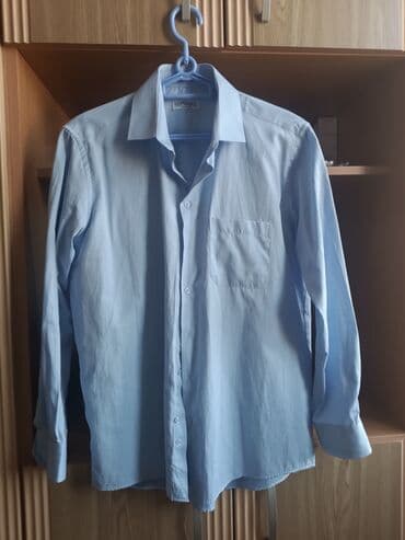 Kişi köynəyi,Süvari brendi,1 dəfə geyilib,kiçik olduğu üçün