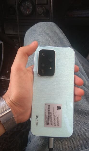 телефон fly evo: Smartfon – geniş ekranlı, nazik çərçivəli dizayn - Ön tərəfdə mərkəzdə — 2