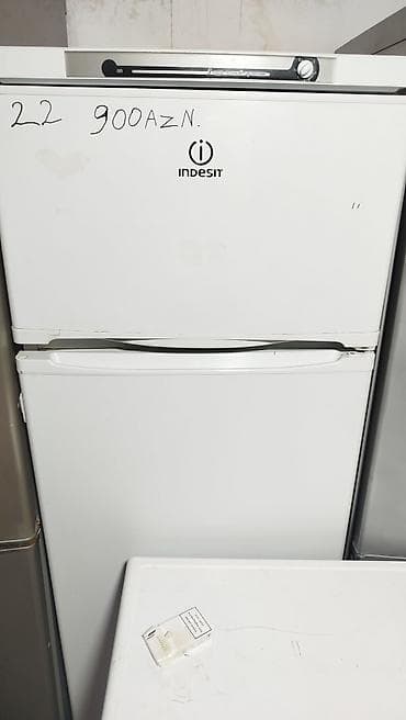 ТВ и видео: Новый 2 двери Indesit Холодильник Продажа, цвет - Белый, С колесиками — 1