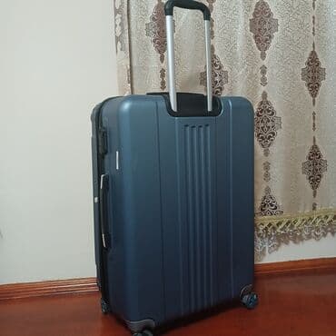 İdman formaları: Sərnişin çamadanı – CANZ markası, iri ölçü. Xüsusiyyətlər: - Rəng — 3