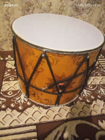 Аккордеоны: Nağara / Davul - Korpus: silindrik gövdə, ağ rəngli - Membran: hər — 4