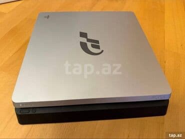 plastation 4 pro: Salam Oyunlar yazılma deyil mağazadan orijinal alınmışdır. Disk — 2