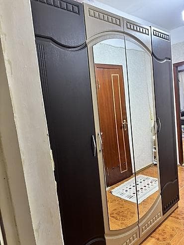 Dört qapılı paltar şkafı – güzgülü, klassik dizayn. - Material — 2