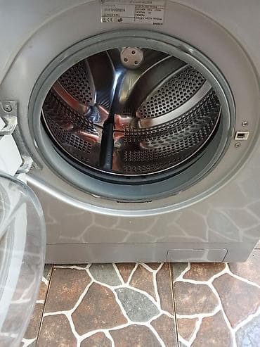 paltar qurudan masin satilir: Paltaryuyan maşın LG, 5 kq, İşlənmiş, Avtomat, Qurutma var, Kredit yoxdur, Ödənişli çatdırılma — 2