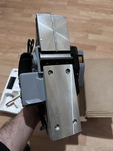 Напольные покрытия: Elektrikli taxta rende (hand planer) Xüsusiyyətlər: - Şəbəkə ilə — 3