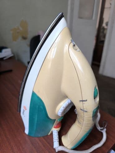 par utusu qiymeti: Buxar püskürtmə funksiyasına malik ütü. Hər cür parçanın ütülənməsi — 2