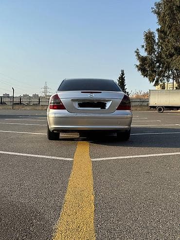 disk 18: Mercedes-Benz E-Class: 3.2 l | 2005 il Sedan — 5