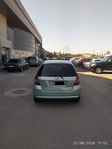 Nəqliyyat: Honda Fit: 1.4 l | 2004 il Hetçbek — 4