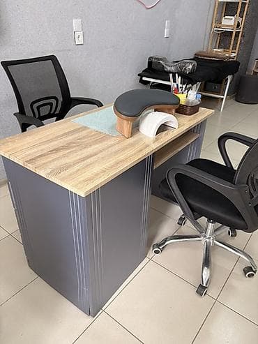 Sifarişlə salon mebeli: Düz masa, Siyirməli, Polkalı, Teksturalı laminat — 3