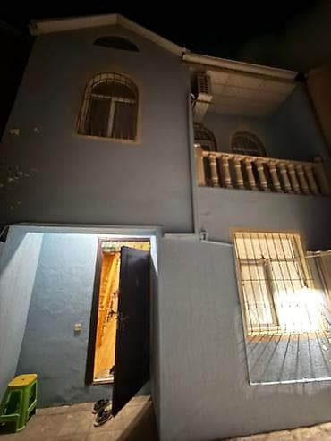 xirdalanda ev: 4 otaqlı həyət evi - Plan: 2 ayrı yataq otağı, san/qovşaqlı vanna — 9