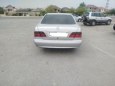 mersedes e klas: Mercedes-Benz E-Class: 2.5 l | 1997 il Sedan — 4