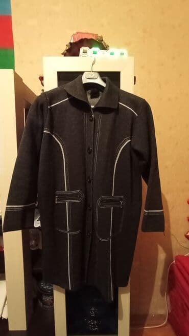 jaketler qadin ucun: Kardiqanlar, jaketlər — 1