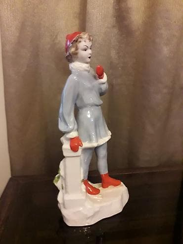 figur: СССР. Большая интерьерная статуэтка изображает девушку-фигуристку на — 2