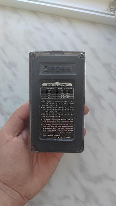 BOSS Octaver OC-2 gitar pedalı Japon - İki oktava qədər — 2